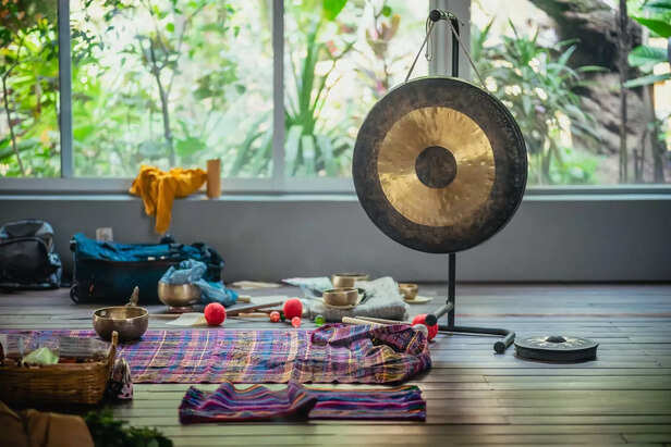gong-bath-julio-lopez-lwv