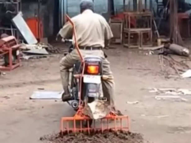 Viral Video: Farmer Trans