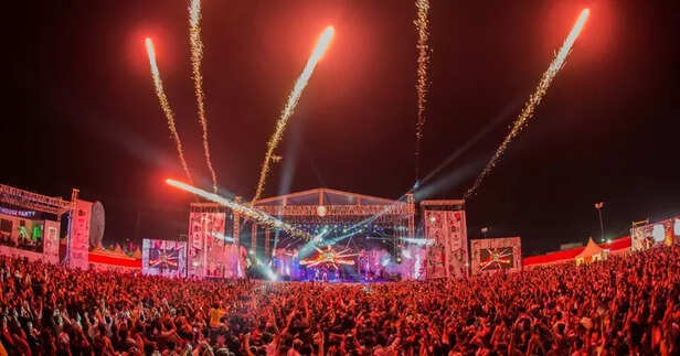 NH7 Weekender