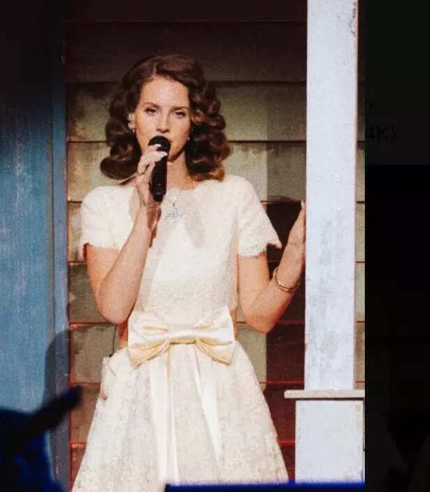 Lana Del Rey performing a