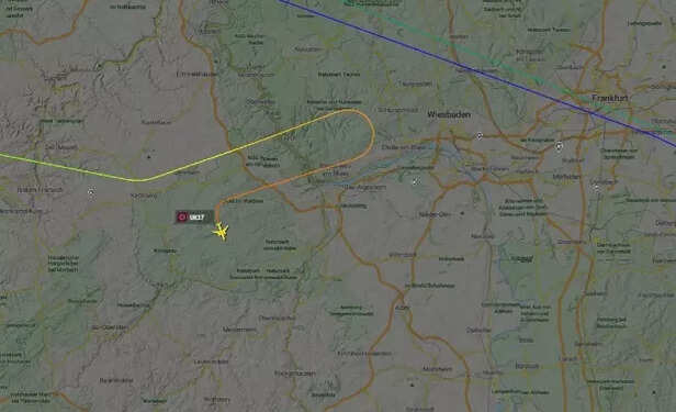 Bomb threat to Vistara De