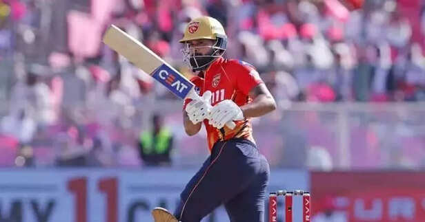 Shreyas Iyer's net worth 