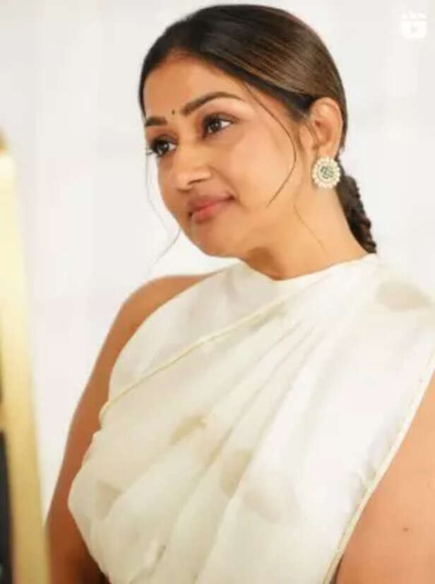 Dolly Jain
