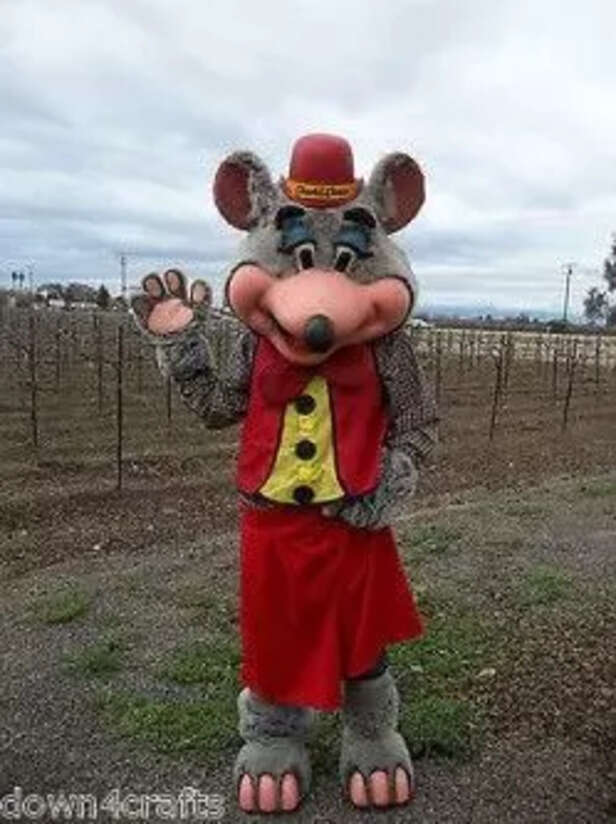 Chuck E. Cheese mascot bu