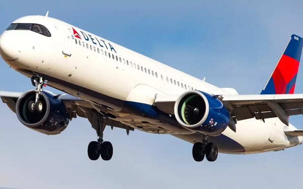 Delta and Endeavour Air h